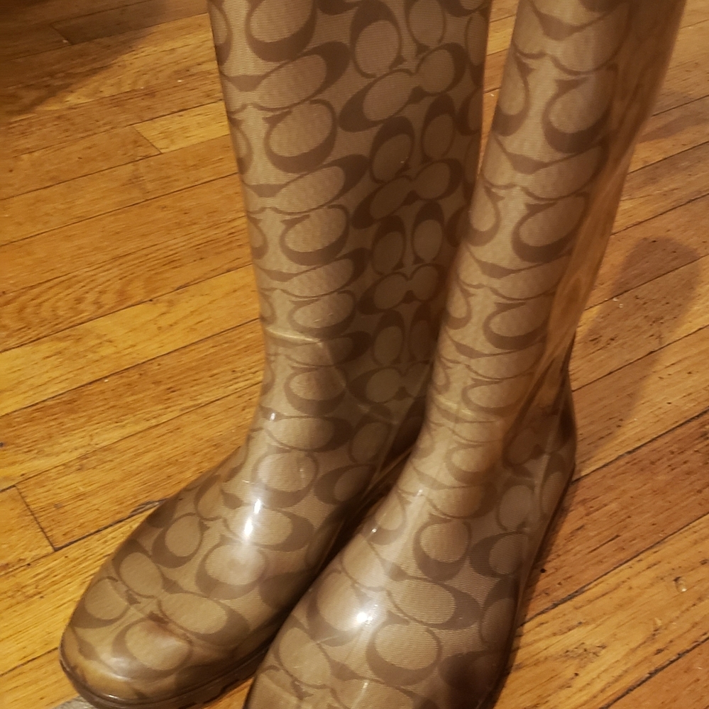 Rain boots
